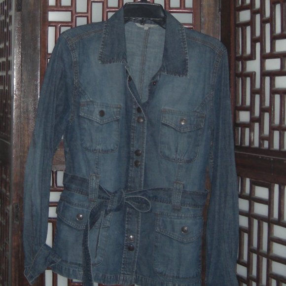 RW & CO. SOFT BELTED DENIM JACKET - Picture 3 of 10